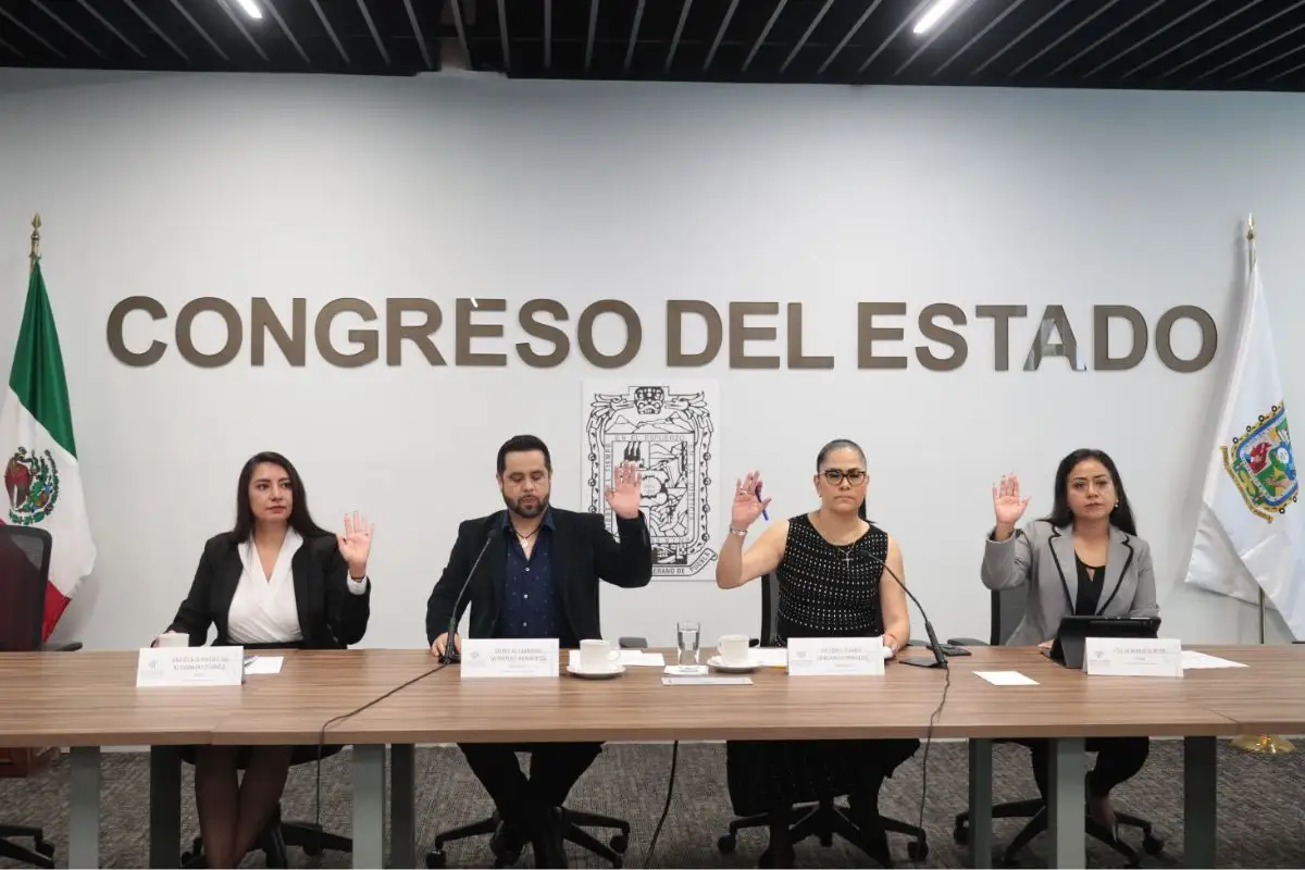 Avalan en Comisión del Congreso acuerdo para rehabilitación de vialidades en Zona Metropolitana de Puebla
