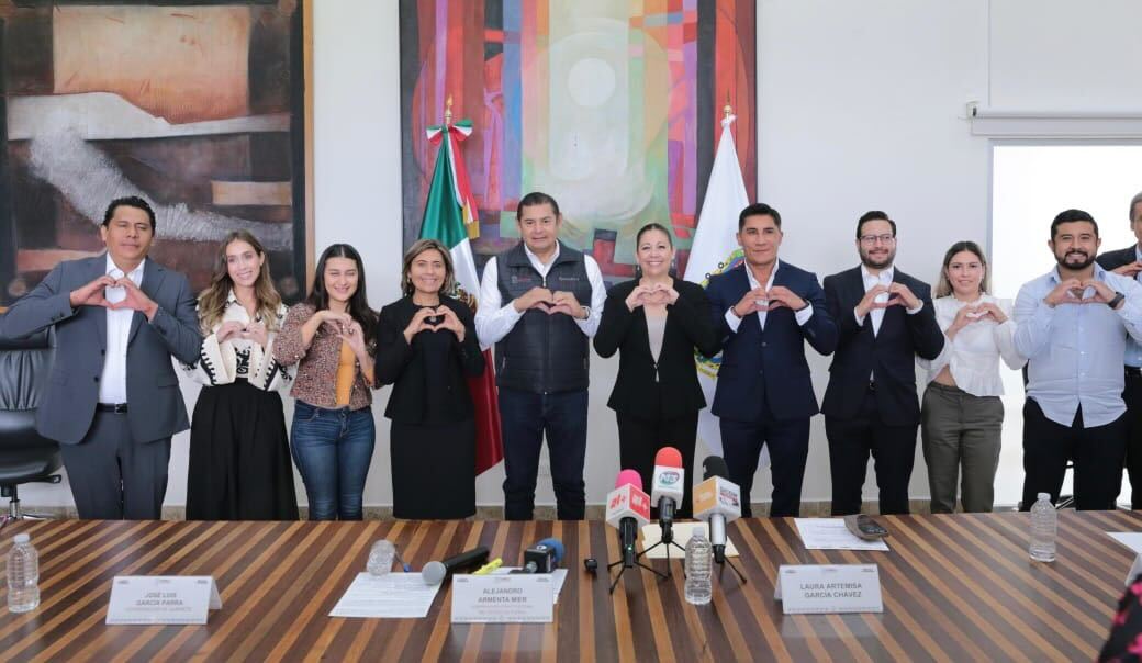 Armenta tomó protesta a Laura Artemisa como titular de Bienestar