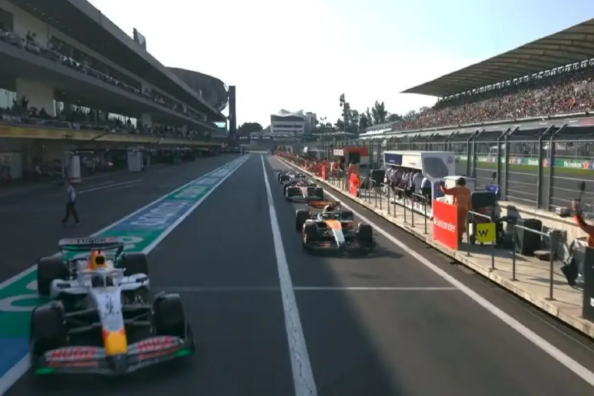 VIDEO: Aficionados a la Fórmula 1 protagonizan pelea en el GP de México 2 Aficionados a la Fórmula 1 protagonizan pelea en el GP de México
