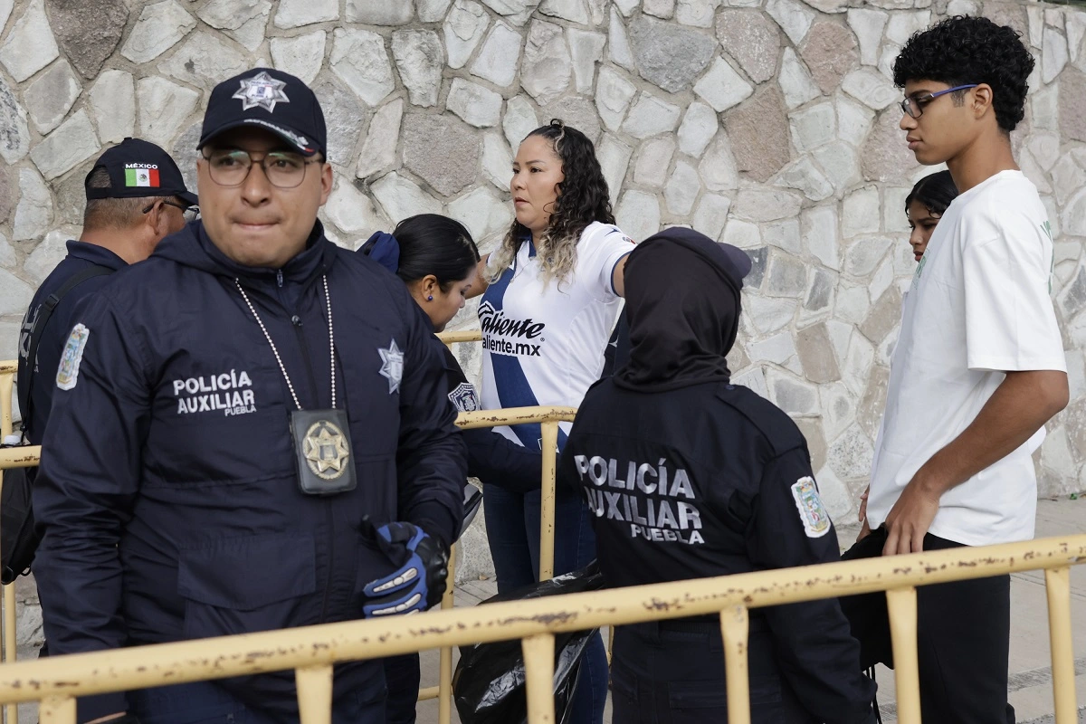 Armenta presenta iniciativa para que marino o militar dirija la Policía Auxiliar de Puebla 1 Armenta presenta iniciativa para que marino o militar dirija la Policía Auxiliar de Puebla
