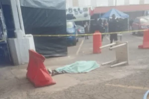 Asesinan a un hombre a balazos en La Fayuca