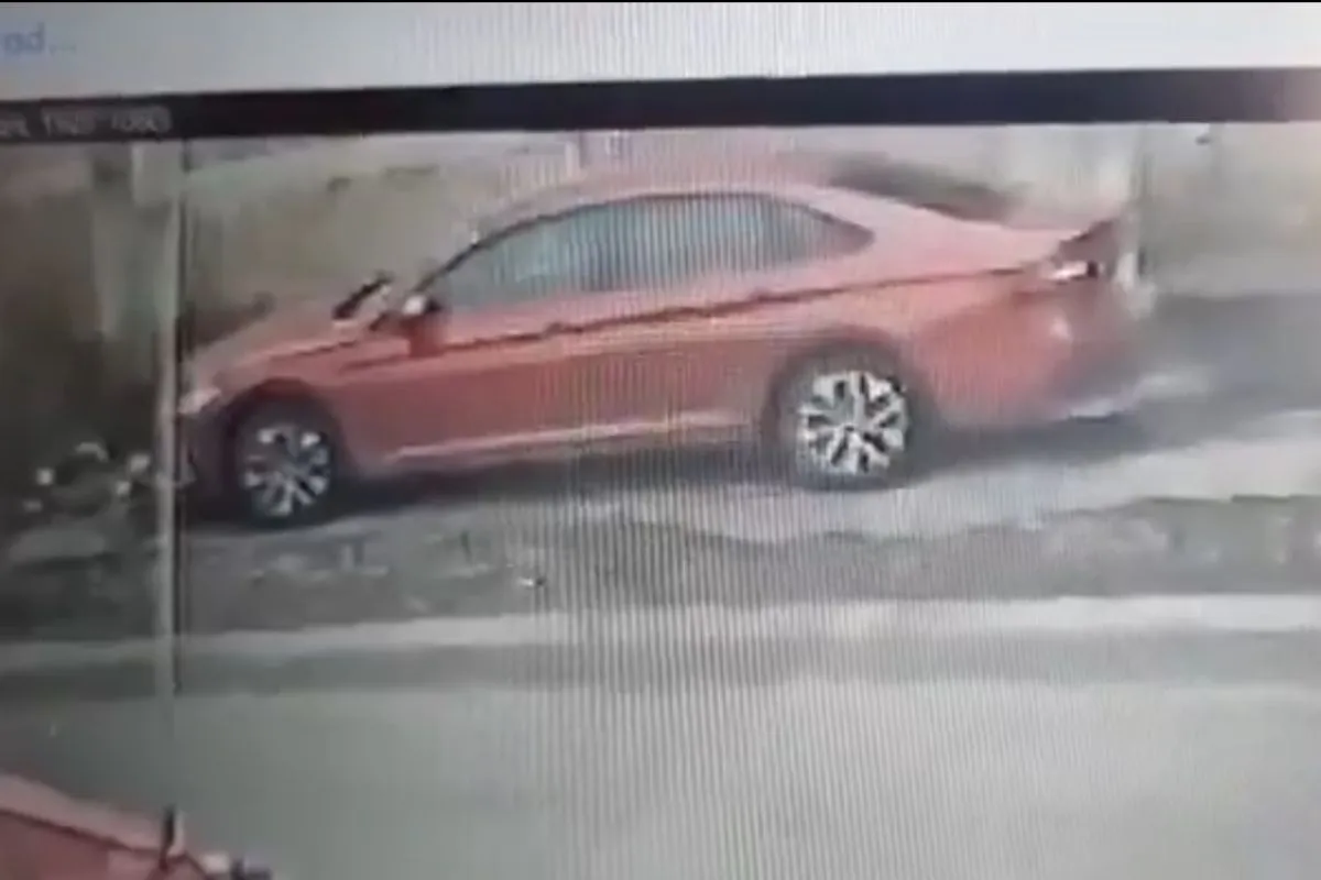 VIDEO: Asiste a entrevista de trabajo y le roban el auto en Parque Industrial Chachapa… ¡con su novio adentro! 2 Asiste a entrevista de trabajo y le roban el auto en Parque Industrial Chachapa