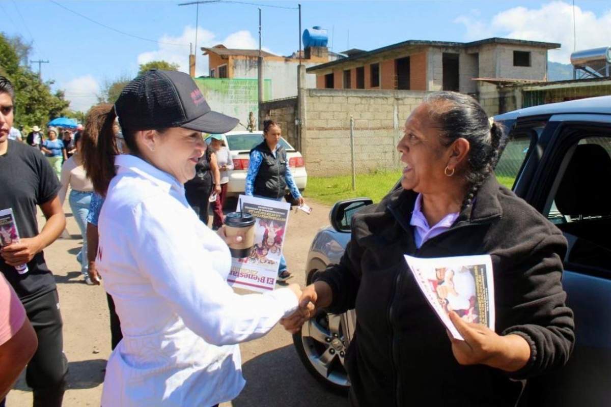 Bety Sánchez anuncia rehabilitación de la carretera de Tlatempa 1 Bety Sánchez anuncia rehabilitación de la carretera de Tlatempa