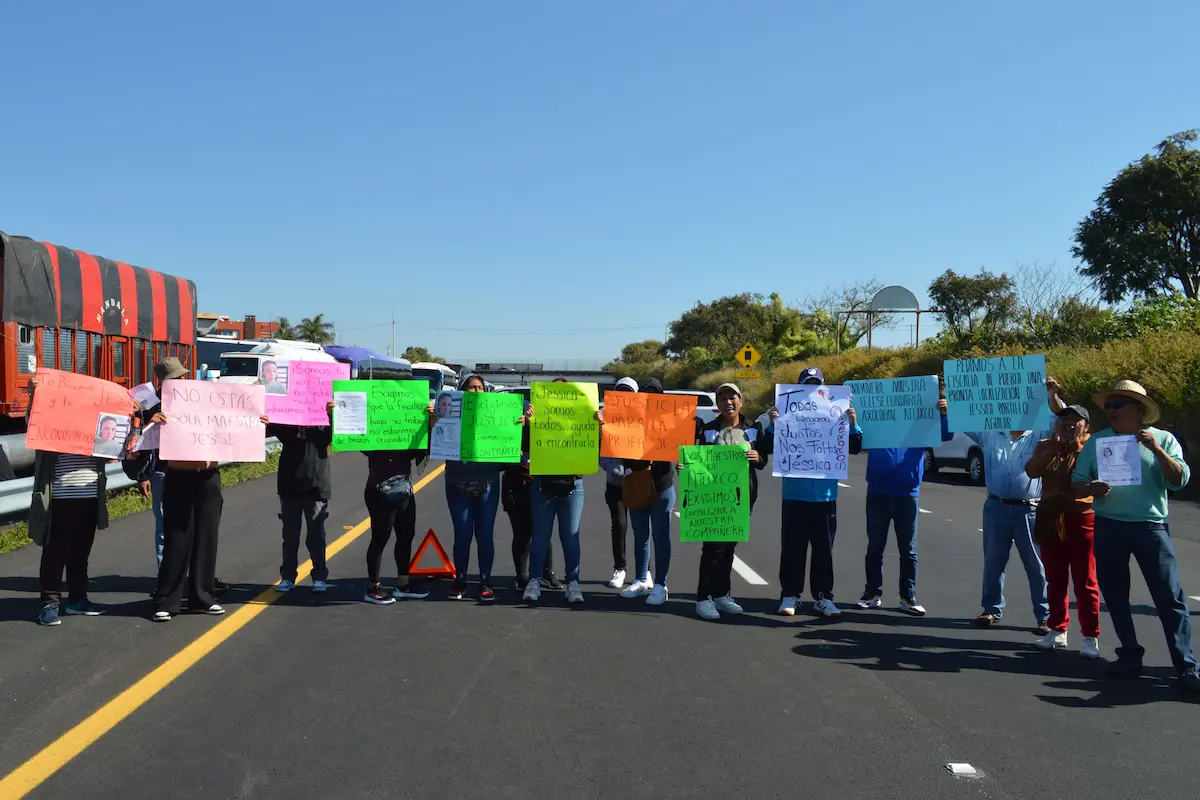 Bloquean la autopista autopista Puebla-Atlixco hoy 26 de octubre