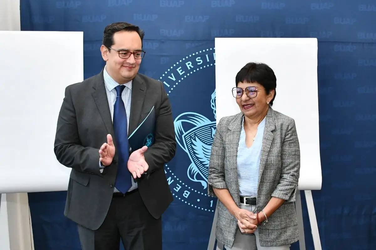 Carteles unidos por la paz