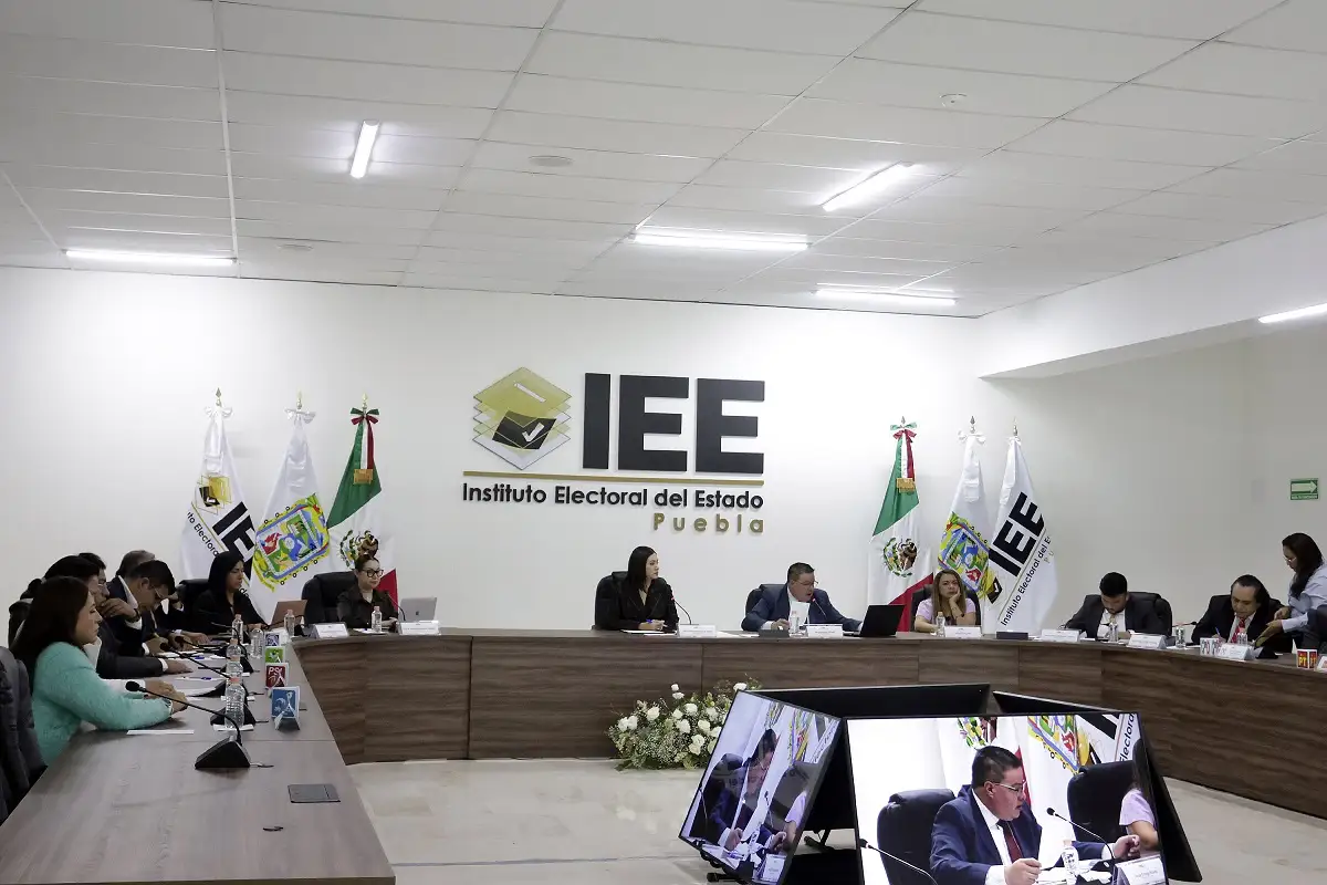 Consejeros del IEE se despiden del Pleno: concluyeron periodo de 7 años 3 Consejeros del IEE se despiden del Pleno