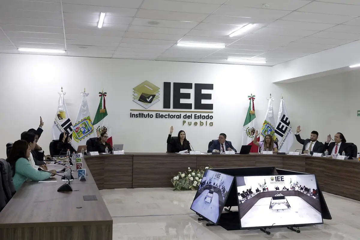 Consejeros del IEE se despiden del Pleno: concluyeron periodo de 7 años 2 Consejeros del IEE se despiden del Pleno