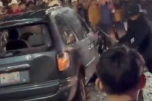 Destrozan camioneta tras cancelación del concierto de Fidel Rueda en la feria de Totimehuacán