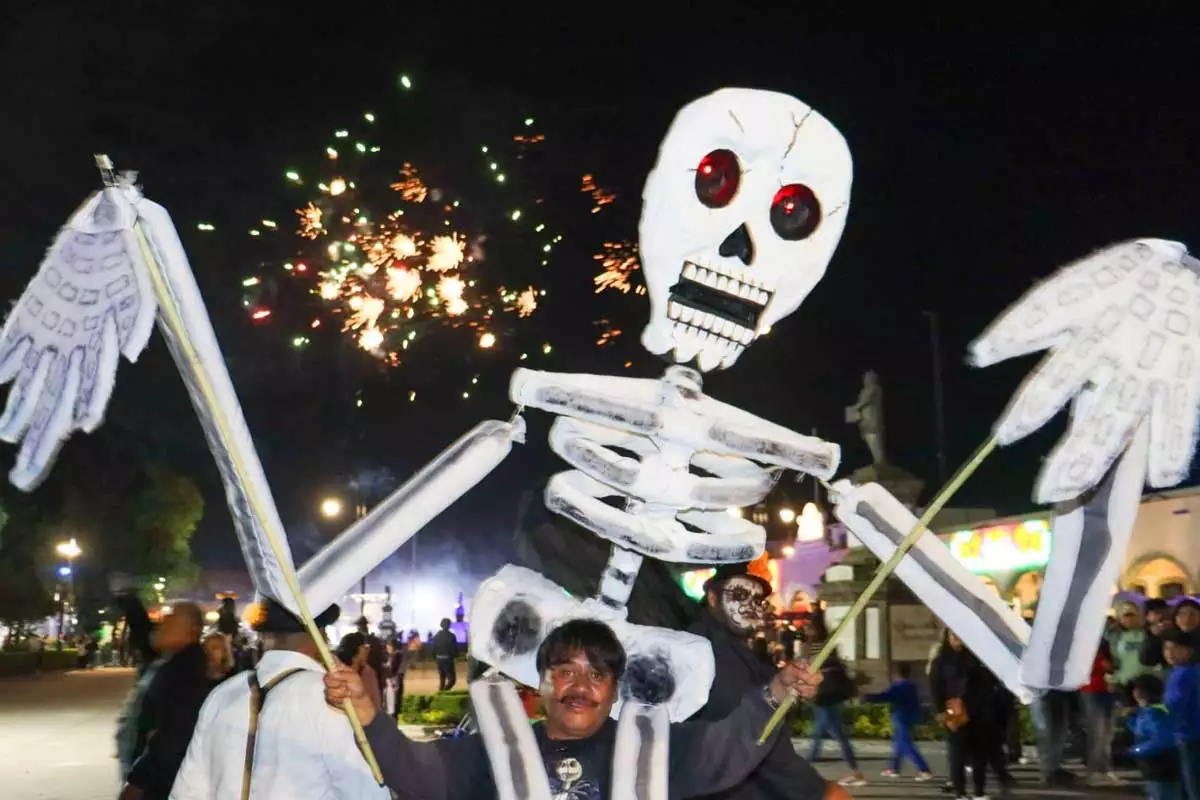 El Desfile de Animeros lleno de magia y color a San Pedro Cholula 3