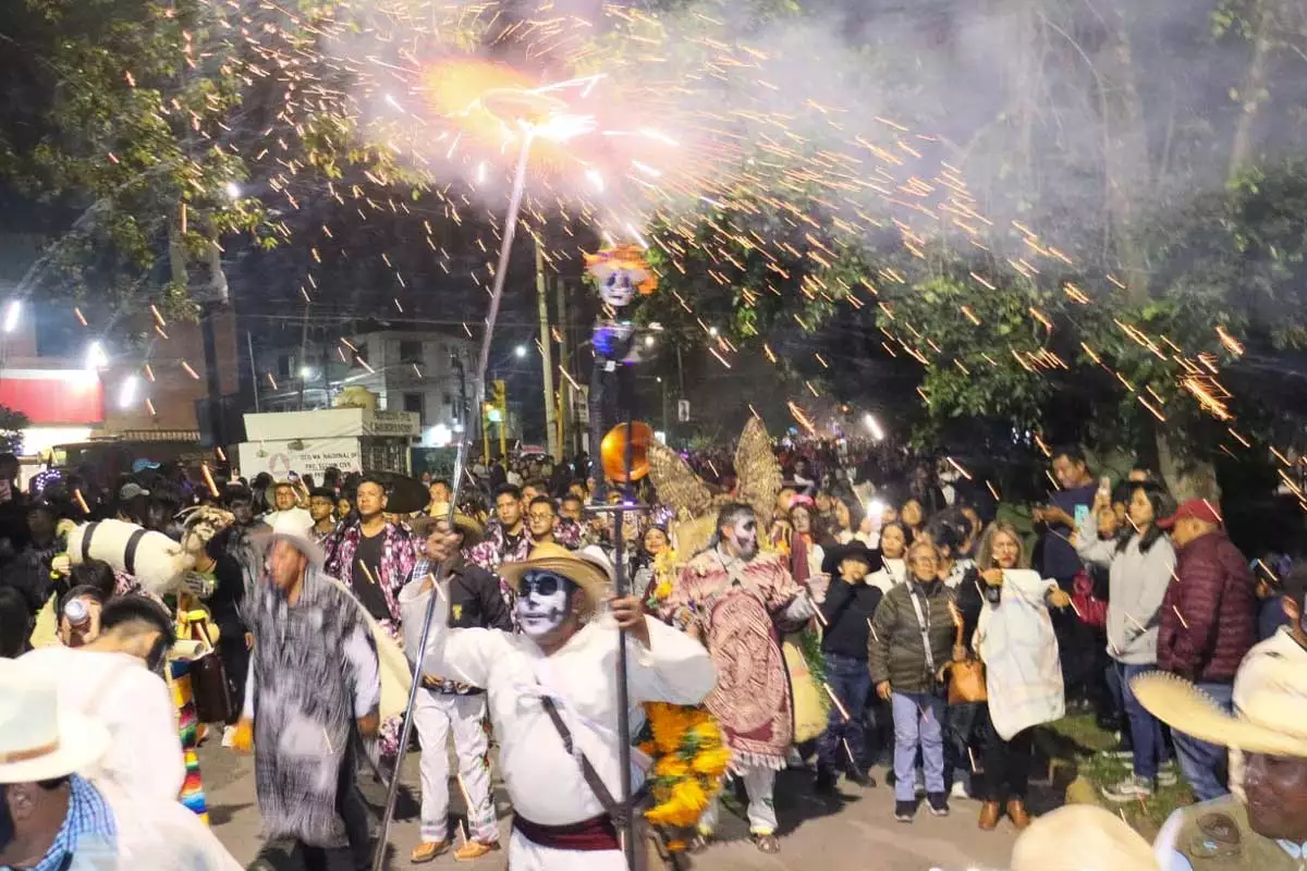 El Desfile de Animeros lleno de magia y color a San Pedro Cholula 5