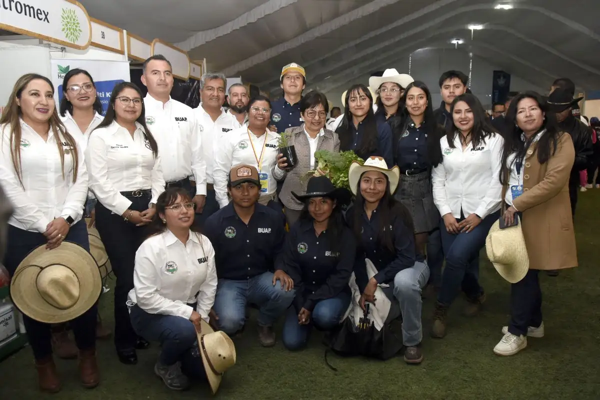 Inaugura Lilia Cedillo Ramírez la Expo Hortícola Puebla BUAP 2025