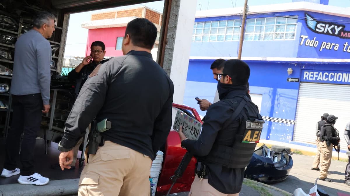 Fiscalía de Puebla encuentra autopartes robadas en negocios de la 46 Poniente