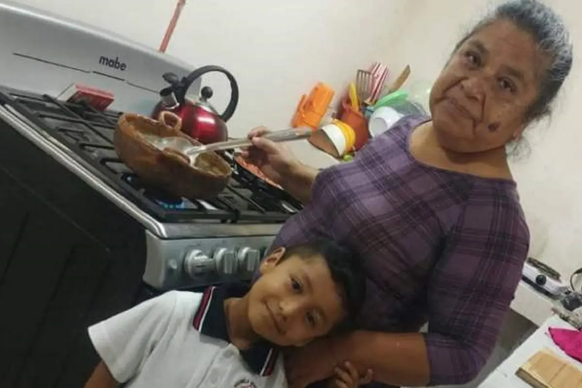 Hallan sin vida a mujer arrastrada por deslave en Huauchinango; su nieto de 6 años sigue desaparecido 1 Hallan sin vida a mujer arrastrada por deslave en Huauchinango