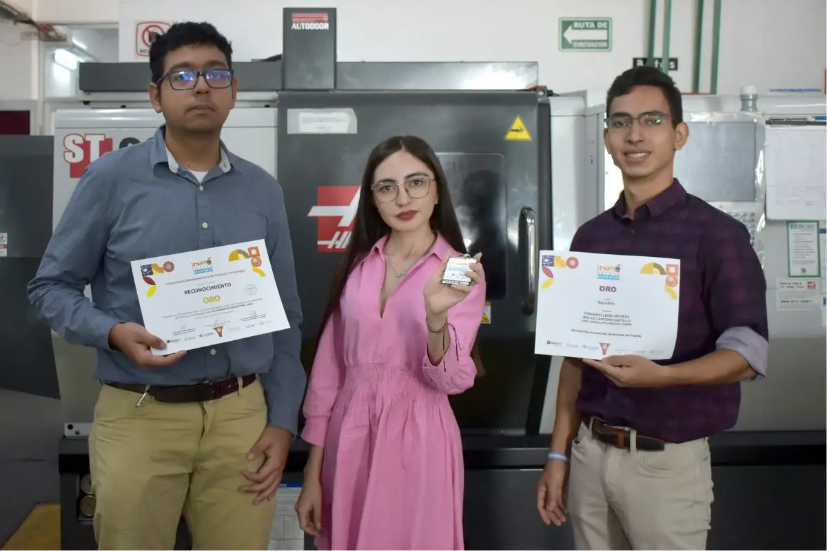 Alumnos de la Facultad de Ciencias de la Electrónica ganan oro en Infomatrix Argentina 2025