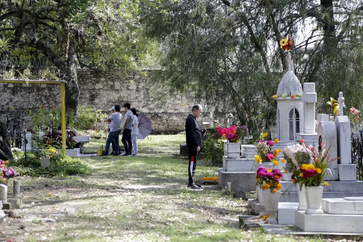 En Puebla capital sólo hay 78 fosas disponibles de más de 37 mil 600 en panteones