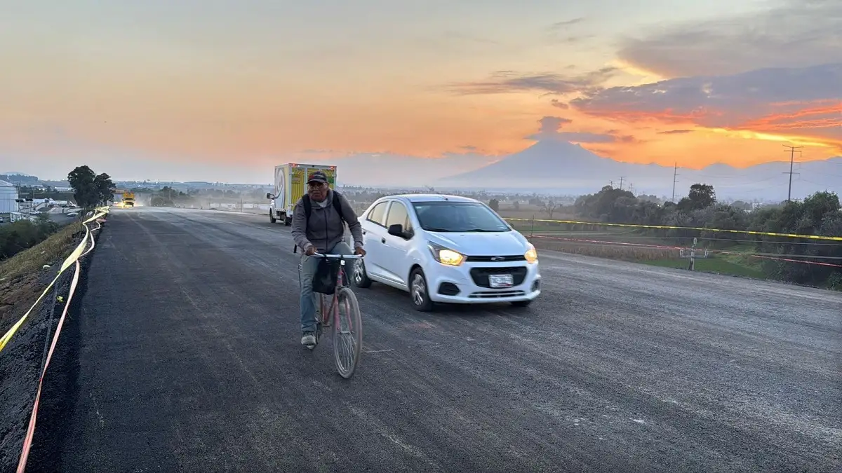 Reabren circulación en el Bulevar Aeropuerto en Huejotzingo tras reparación del socavón