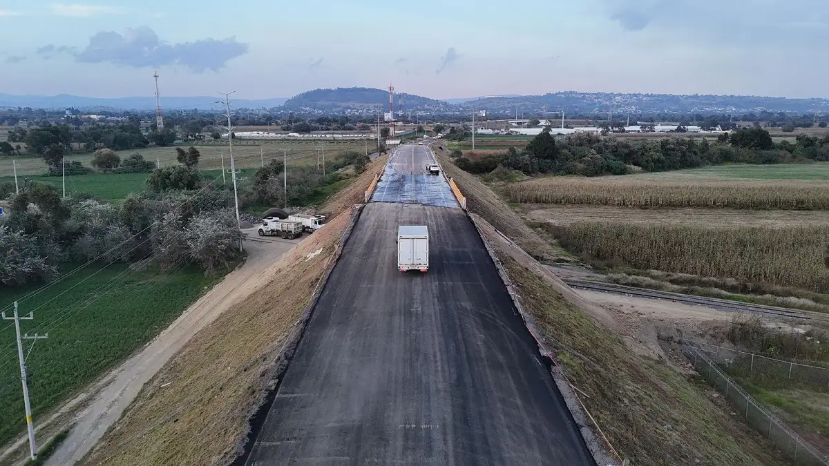 Reabren circulación en el Bulevar Aeropuerto en Huejotzingo tras reparación del socavón