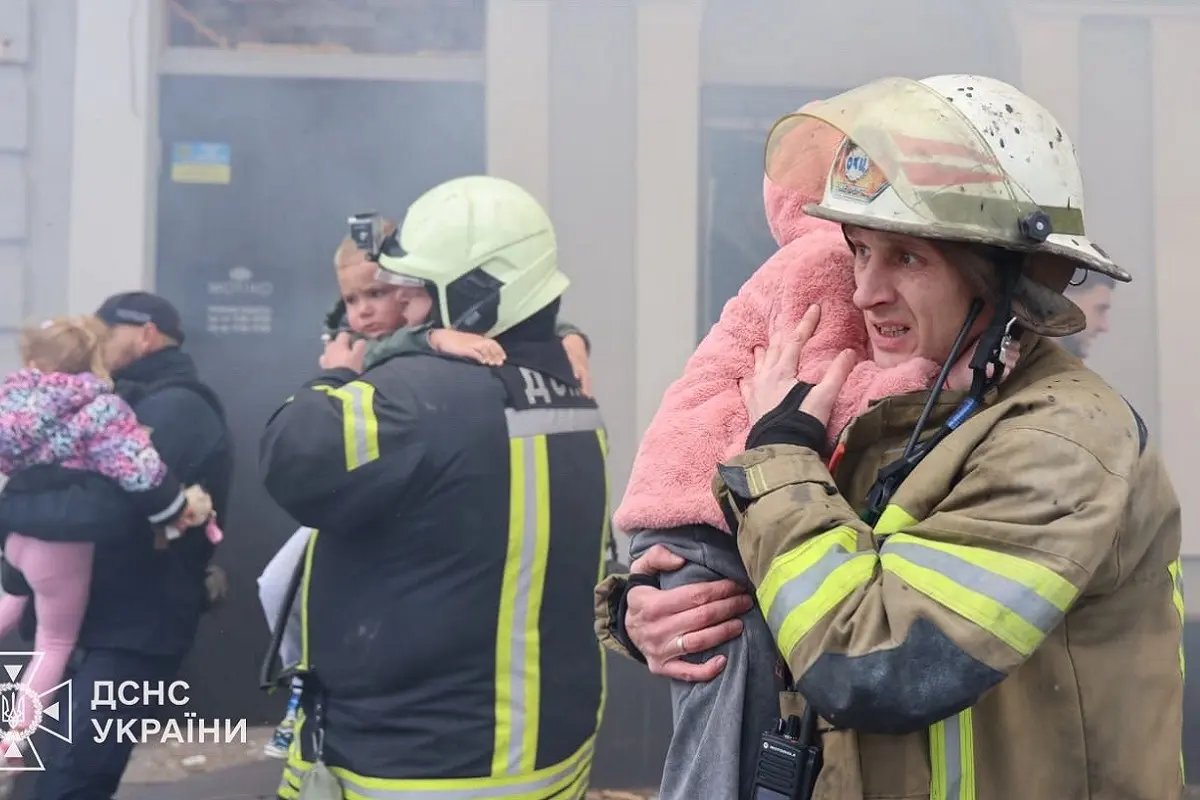 Rusia bombardea un jardín de niños en Ucrania