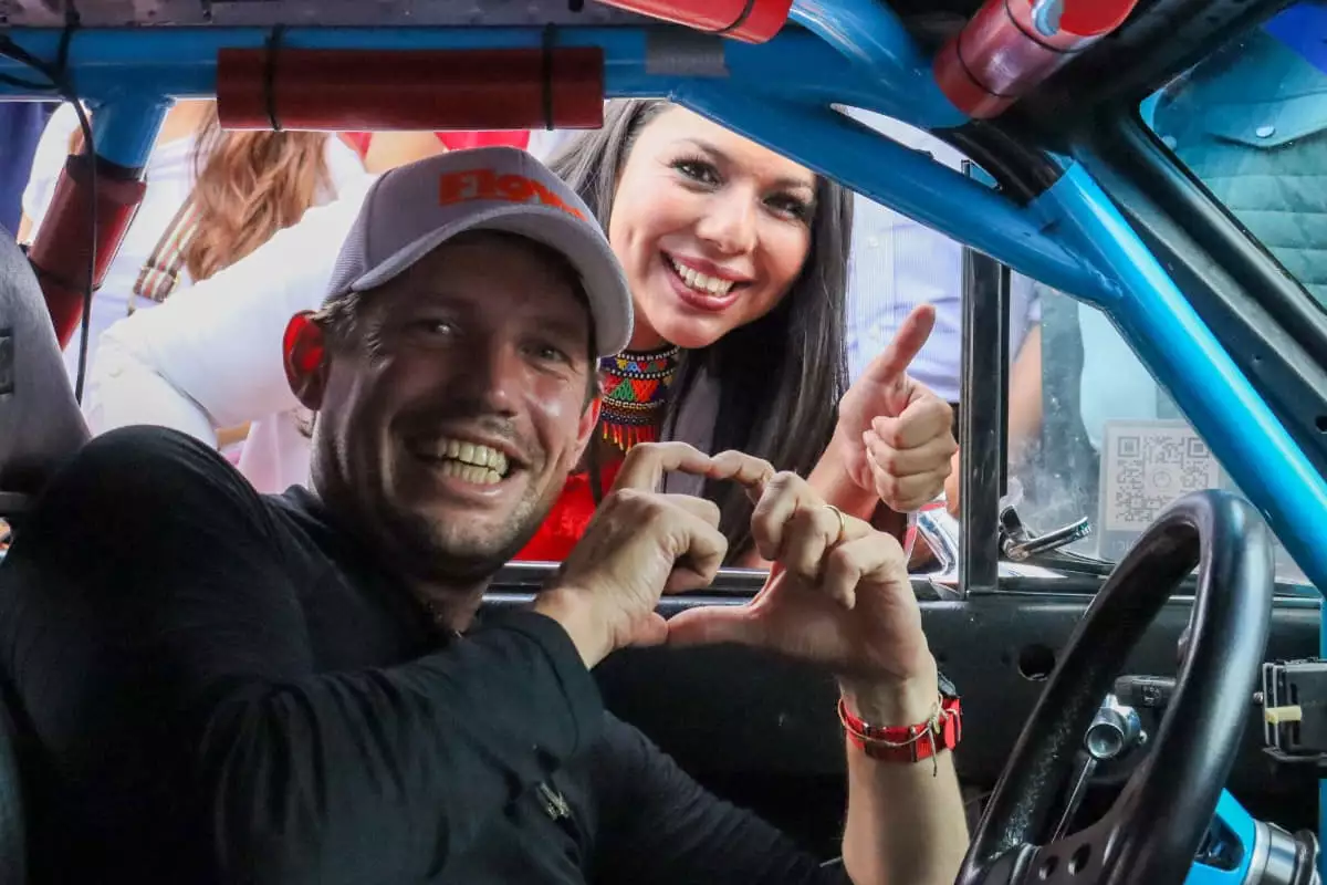 Tonantzin Fernandez marca un hecho historico con el regreso de La Carrera Panamericana a Cholula 5