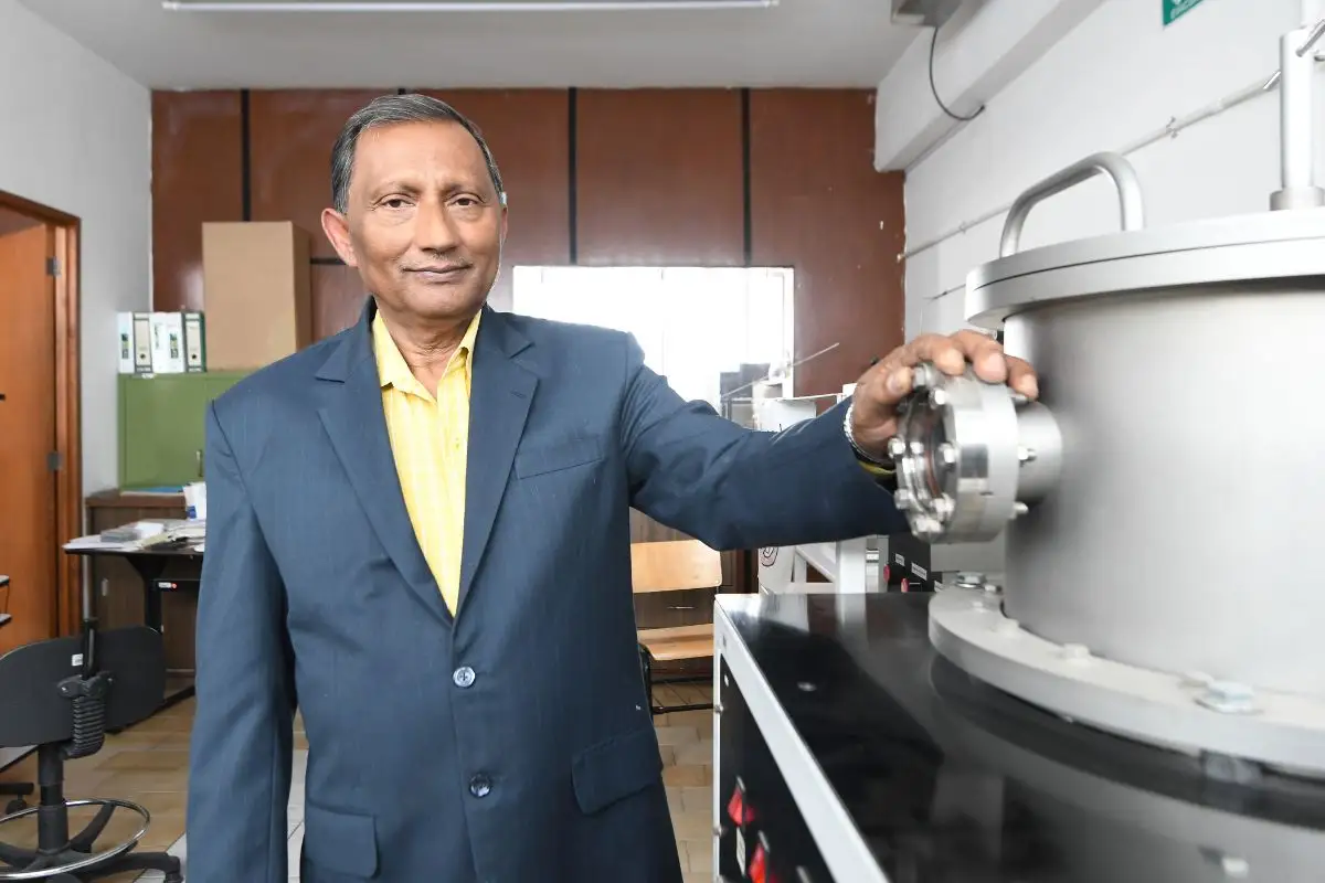 En la BUAP el doctor Umapada Pal diseña y fabrica nanomateriales