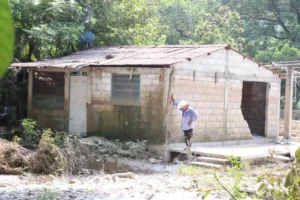 casas dañadas en la Sierra Norte de Puebla