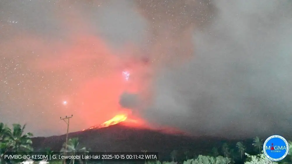 (VIDEOS) Volcán Lewotobi Laki-Laki, en Indonesia, entra en erupción 2 Así se ve la erupción del volcán Lewotobi Laki-Laki