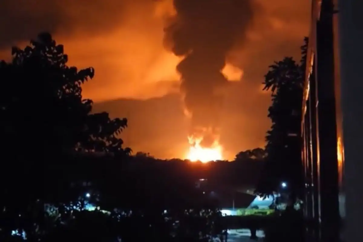 Fuga en ductos de Pemex provoca fuerte explosión en Xicotepec