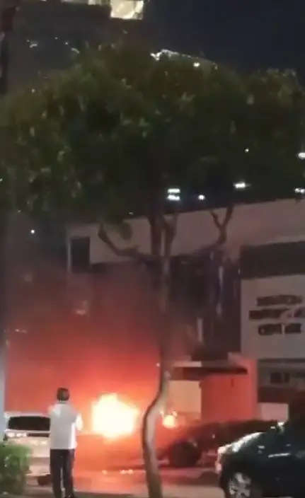 explosión frente a centro comercial de Guayaquil 