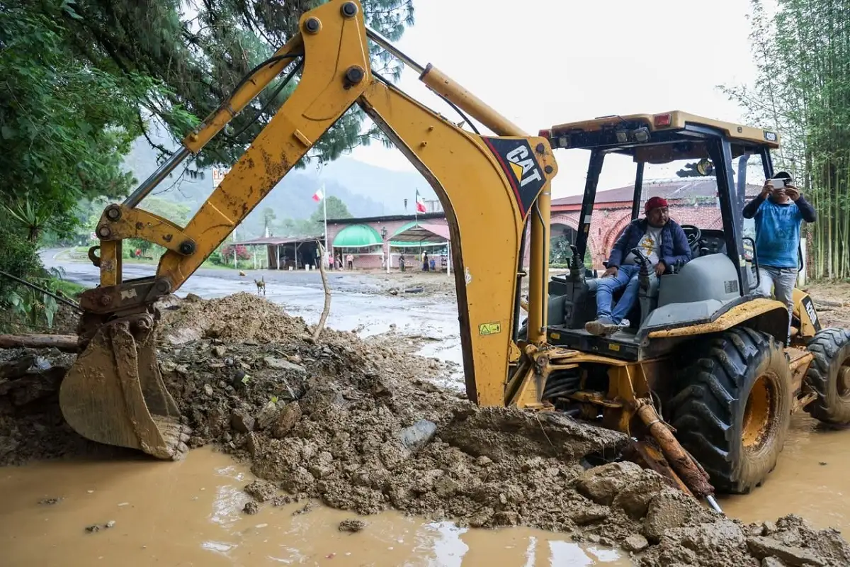 Confirman 9 muertos 8 desaparecidos por lluvias en la Sierra Norte de Puebla