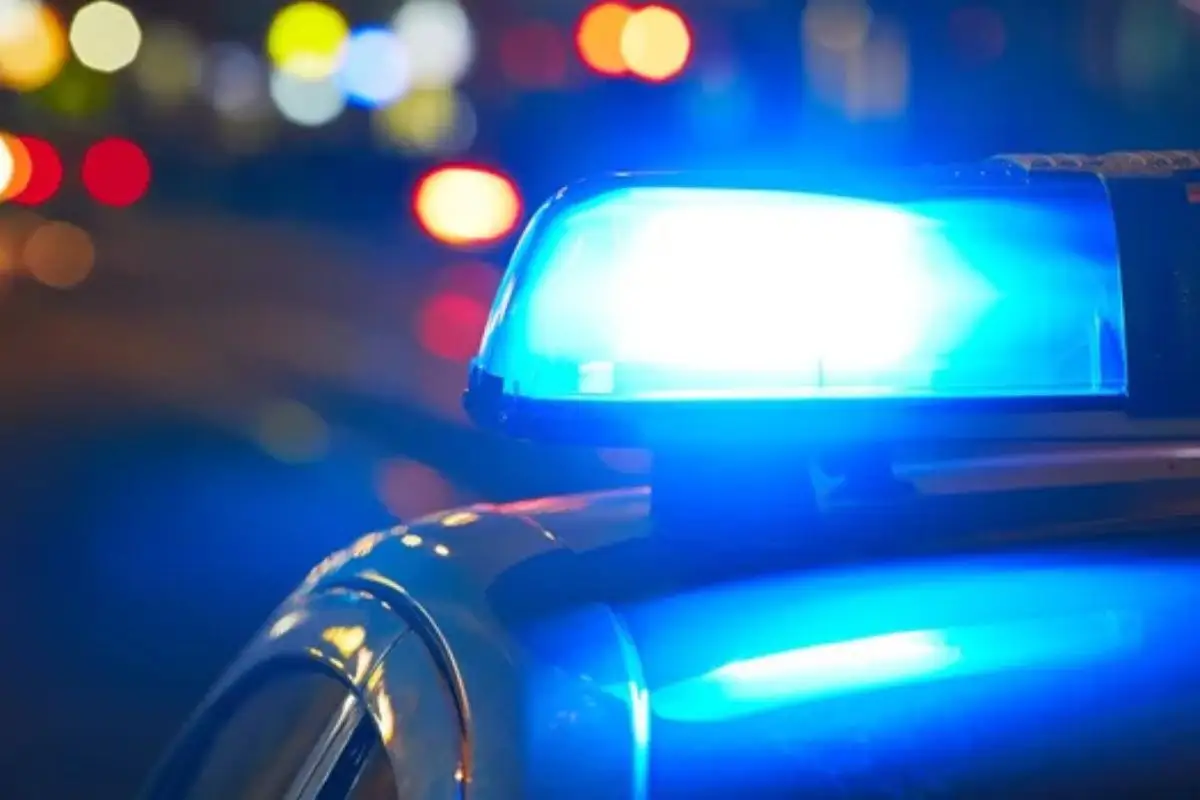 mujer muerta en un carrito de supermercado 