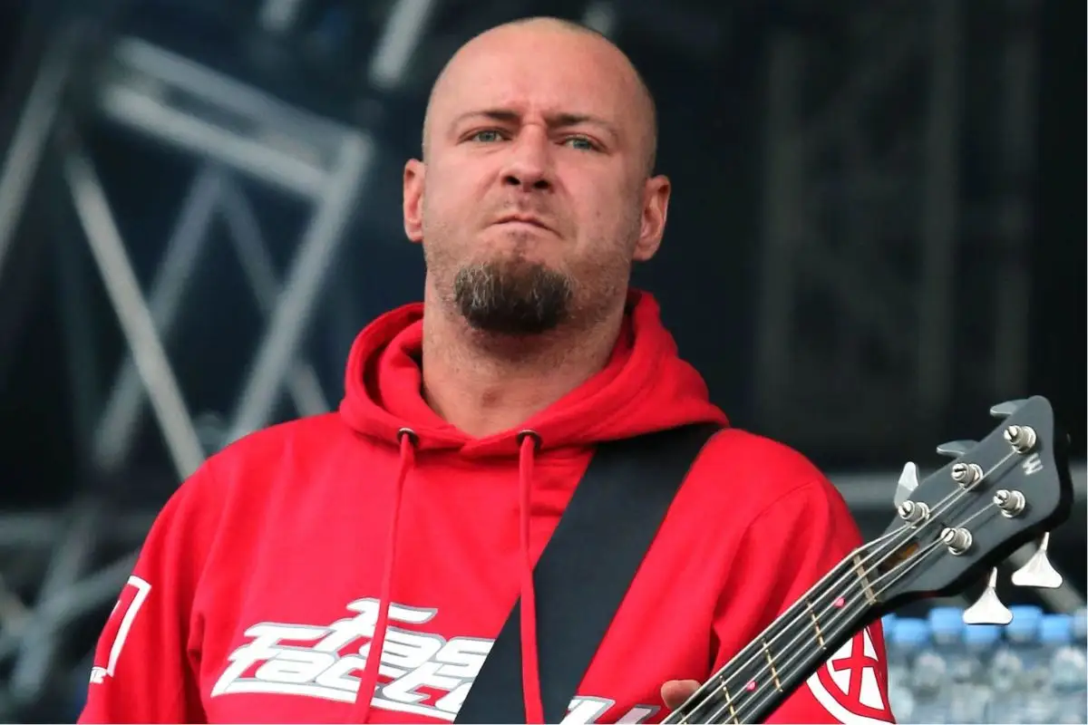 ¿De qué murió Sam Rivers, bajista y fundador de Limp Bizkit? 1 ¿De qué murió Sam Rivers, bajista y fundador de Limp Bizkit?
