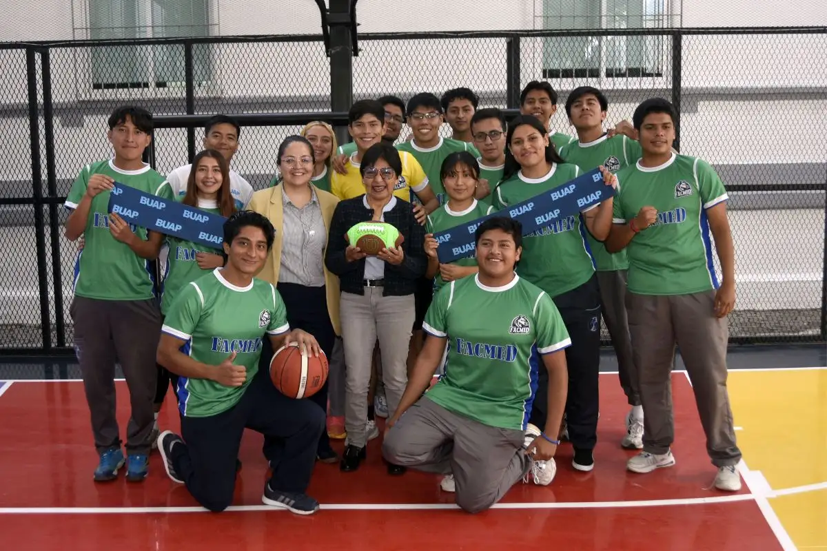 Inaugura Rectora Lilia Cedillo cancha deportiva y espacios de esparcimiento en el Área de la Salud