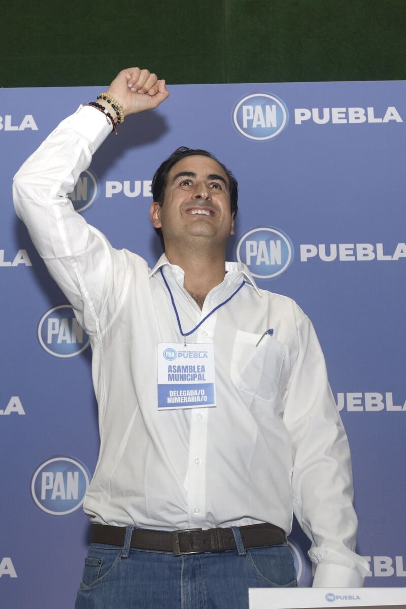 Manolo Herrera formalizó su impugnación contra el TEEP por tirar elección municipal