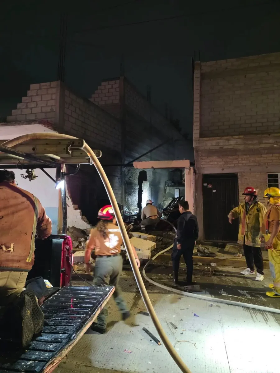 Explota casa usada como polvorín en Ajalpan
