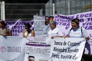 Primer vinculado por violencia vicaria en Puebla es liberado