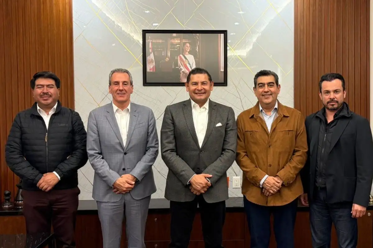 Reunión entre Alejandro Armenta y Sergio Salomón