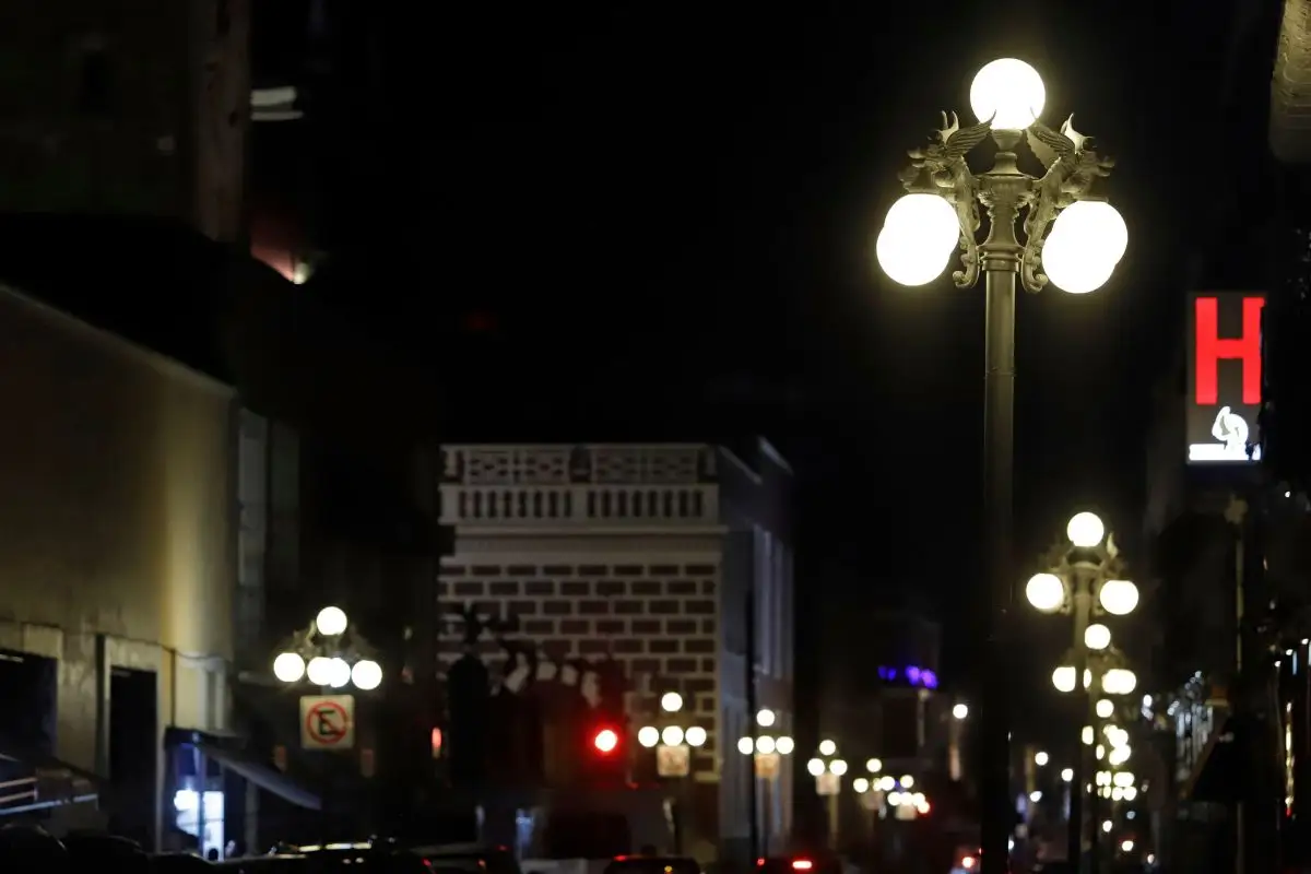 Durante 2025, Secretaría de Servicios Públicos de Puebla ejerce 590.4 mdp en alumbrado y poda