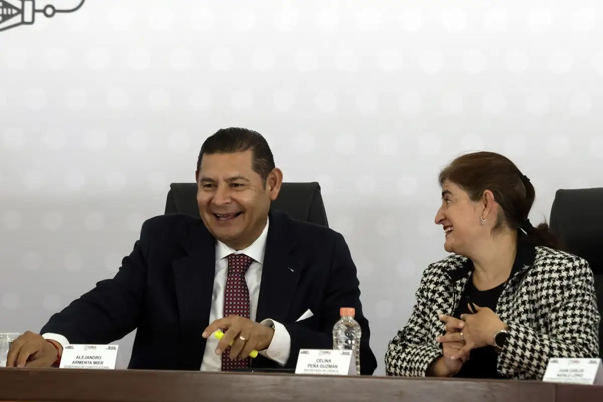 Armenta pide a Morena Puebla que no pierda su “sentimiento de movimiento social”