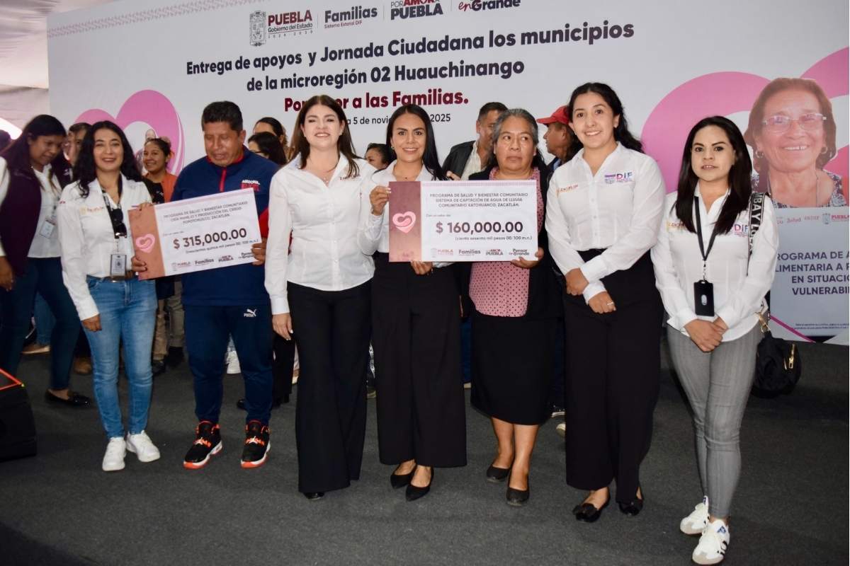 Bety Sánchez refrenda apoyo a las familias de Zacatlán