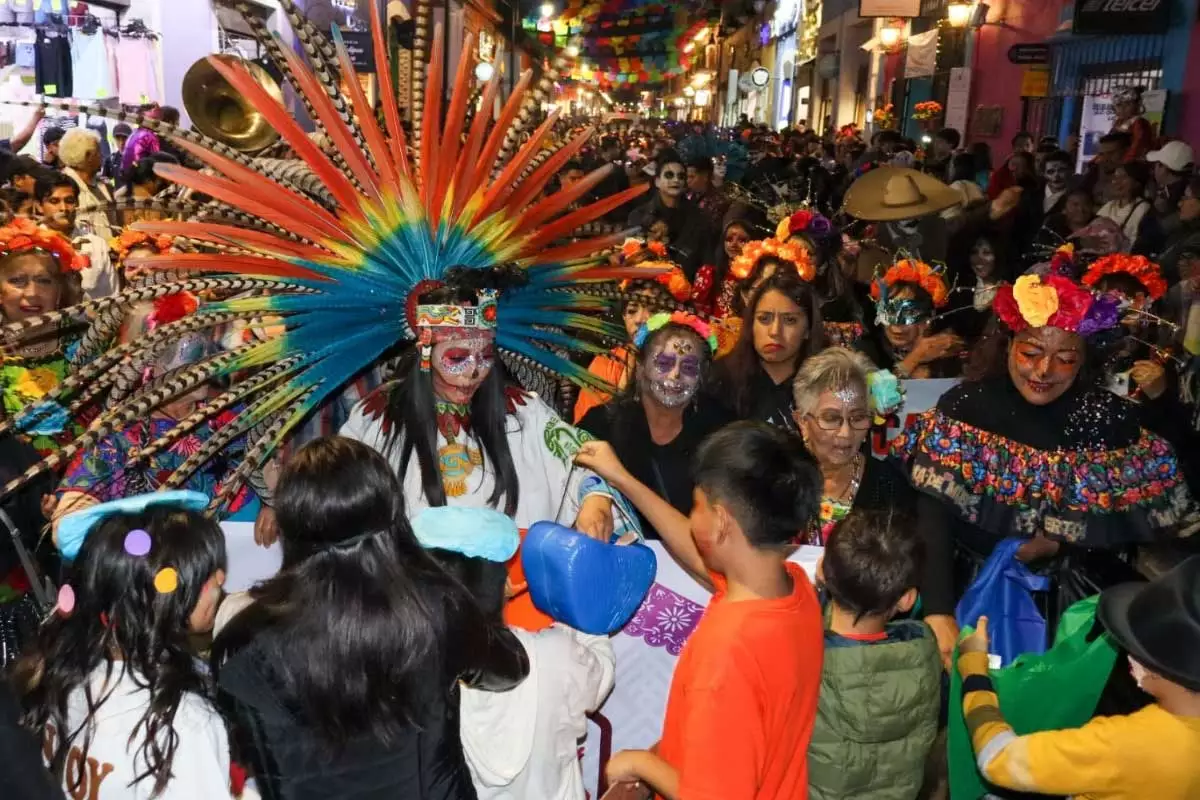 Con exito total se llevo a cabo el Desfile de Catrinas en San Pedro Cholula 1