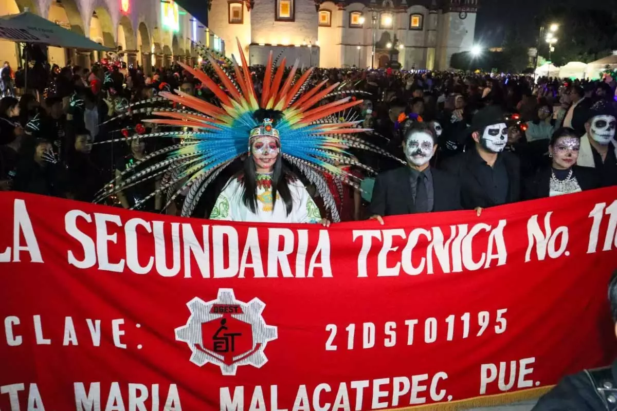 Con exito total se llevo a cabo el Desfile de Catrinas en San Pedro Cholula 4