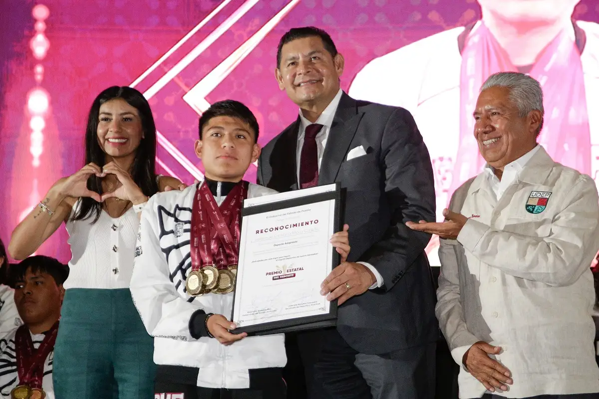 Entrega Armenta 20 mdp en premios a deportistas poblanos 2 Entrega Armenta 20 mdp en premios a deportistas poblanos