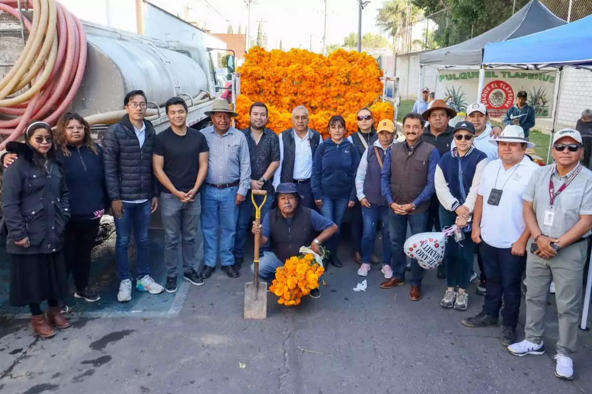 Entrega Gobierno de Tonantzin Fernandez flores en panteones municipales 5