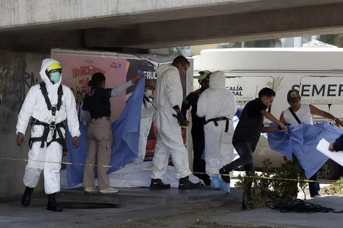 Hallan un cuerpo dentro de una alcantarilla en Circuito Juan Pablo II; se movilizan equipos de rescate 1 Hallan un cuerpo dentro de una alcantarilla en Circuito Juan Pablo II