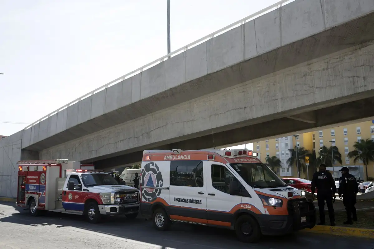 Hallan un cuerpo dentro de una alcantarilla en Circuito Juan Pablo II