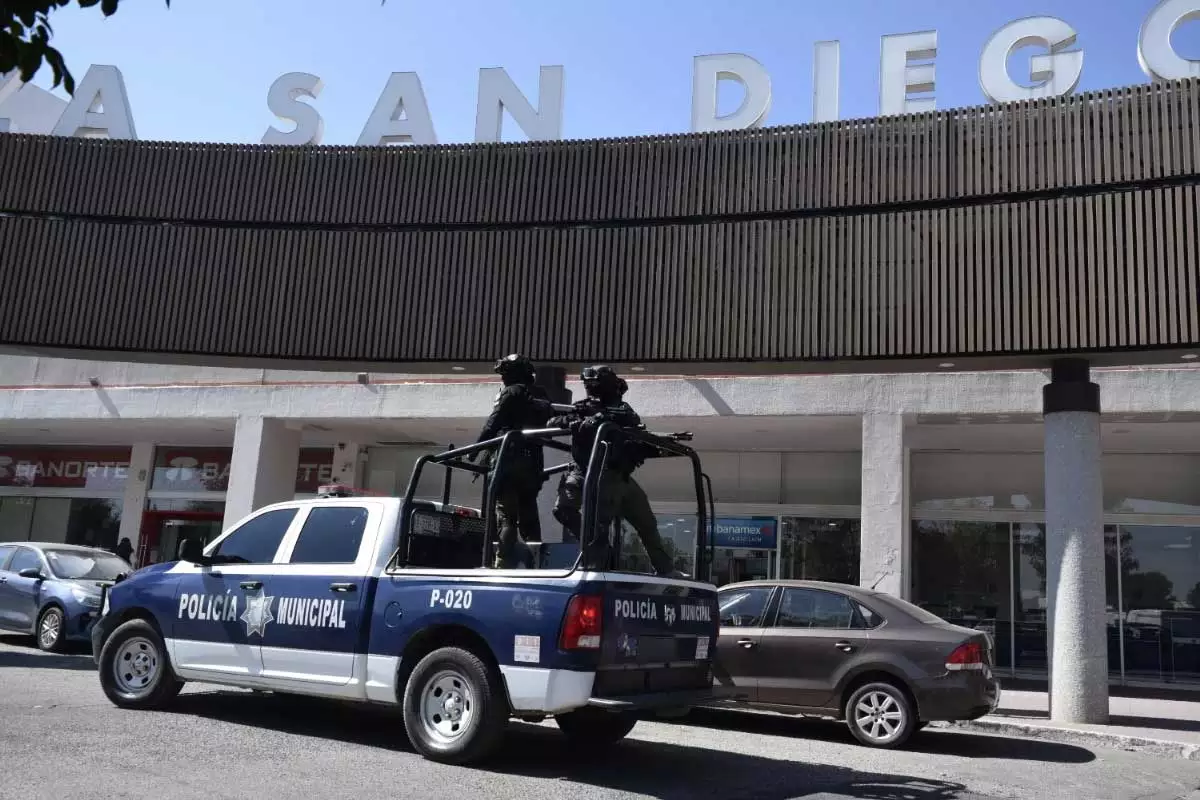 Inicia operativo especial de seguridad por el Buen Fin 2025 en San Pedro Cholula 4