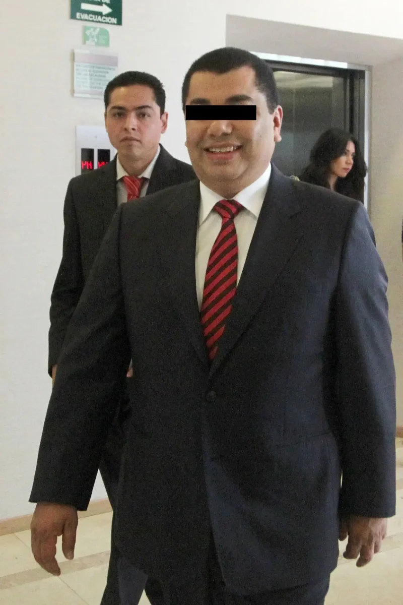 López Zavala se ampara y postergan sentencia por violencia familiar