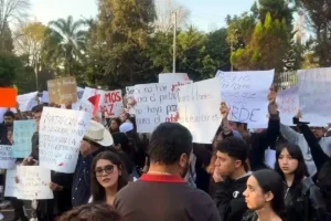 Marchas en Michoacán exigen justicia con la canción de “Gimme tha Power” tras el asesinato del alcalde de Uruapan