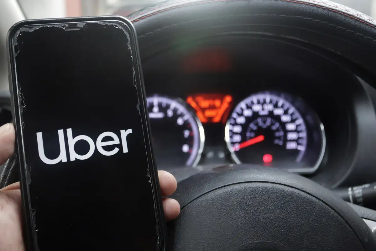 Más de 10 mil conductores de Uber deberán tramitar licencia mercantil en Puebla Movilidad