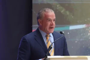 Miss Universo se deslinda de Nawat tras insultos contra Fátima Bosch; anuncian acciones legales